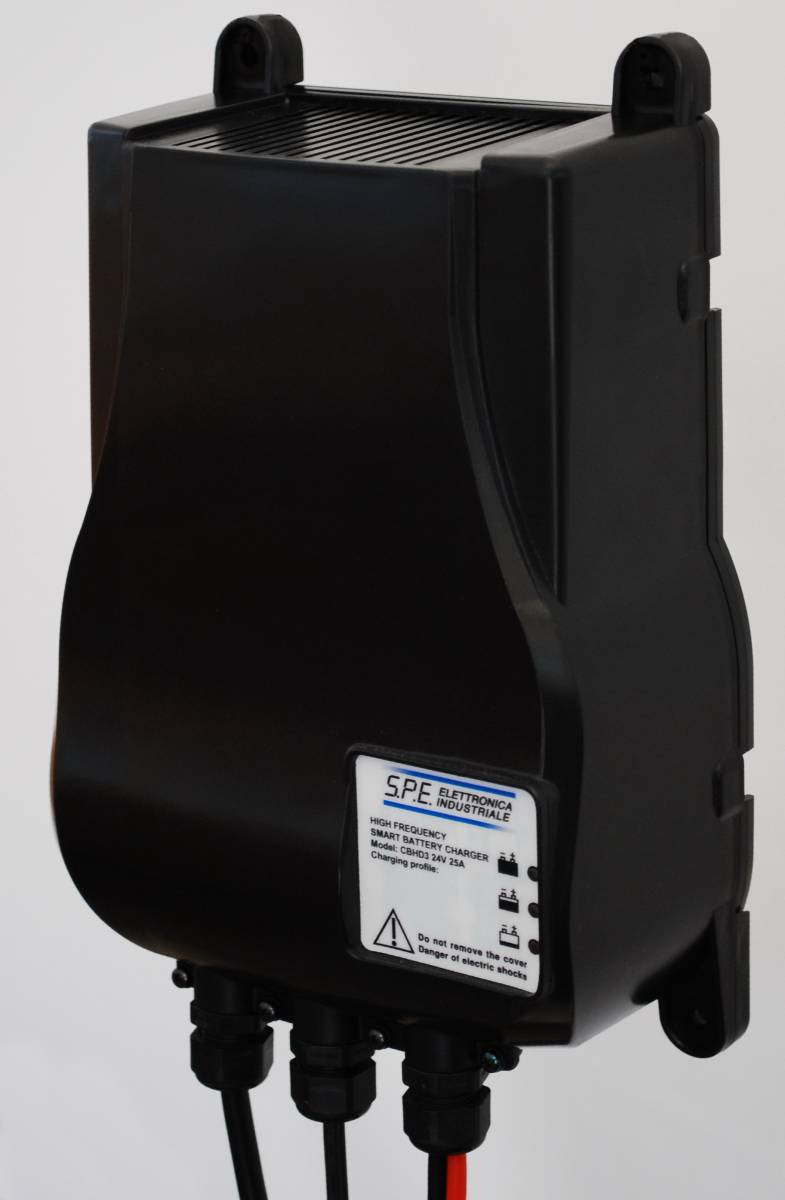 Q-Batteries energiesparendes Hochfrequenzladegerät 24V 20A by S.P.E. Charger CBHD3 ohne Batteriestecker - Ladekennlinie : Nassbatterien / PZS